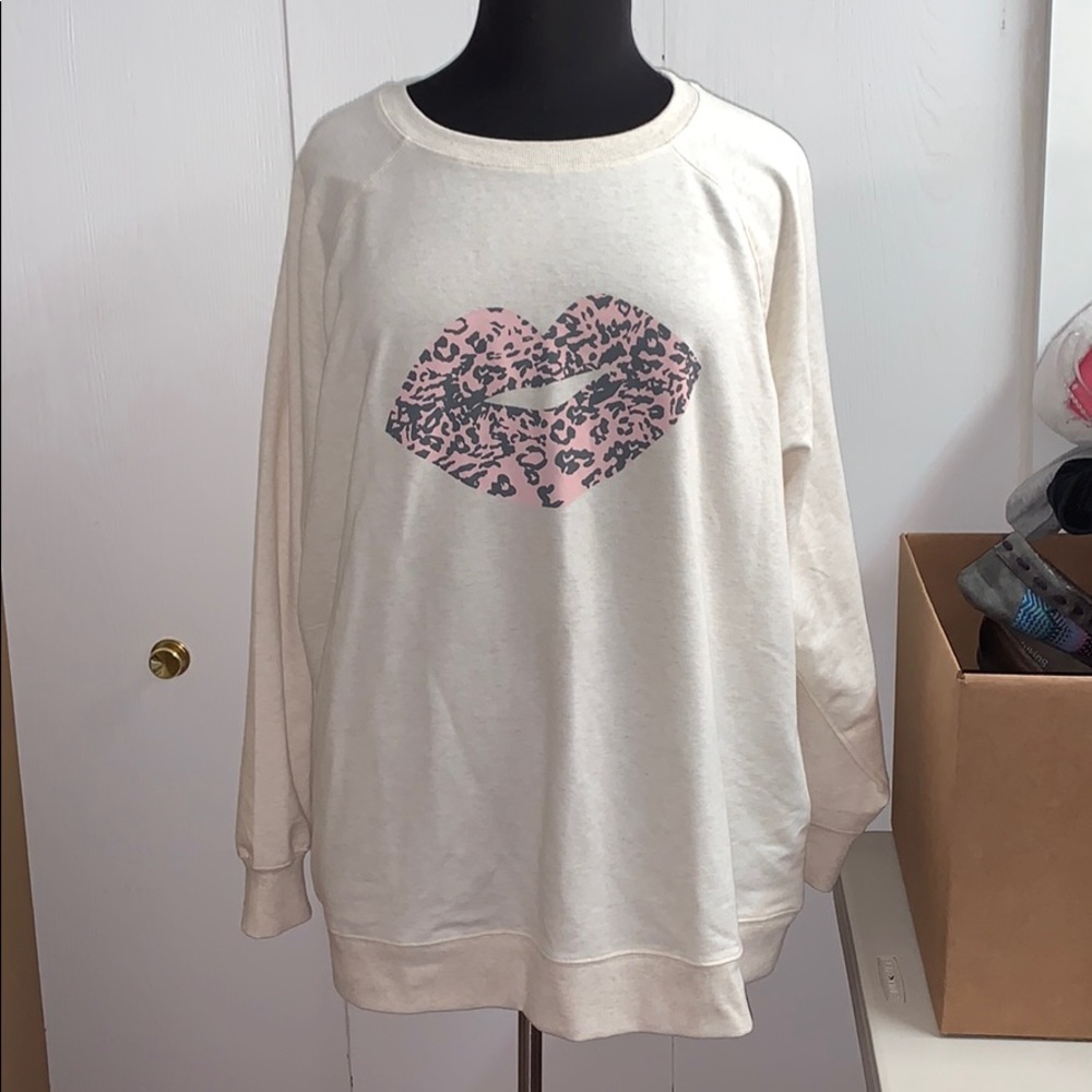 XXL Leopard Print Lips Sweatshirt